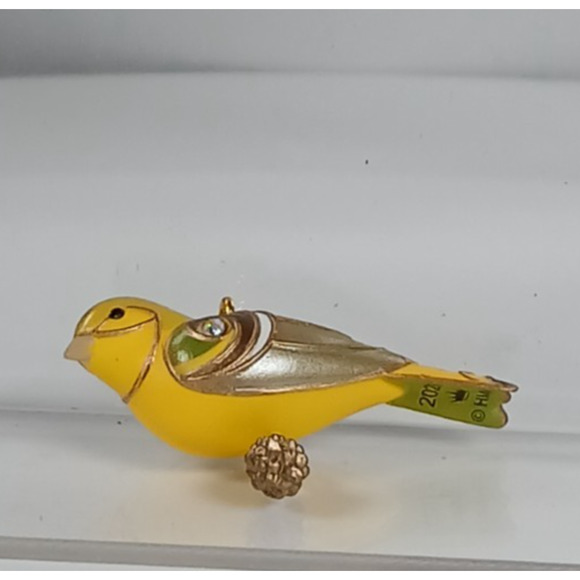 Hallmark 2023 LADY WESTERN TANAGER Miniature Ornament - Picture 4 of 5
